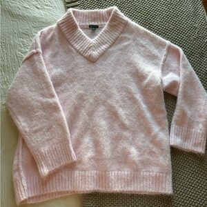 Wild Fable Soft Pink V-Neck Sweater
